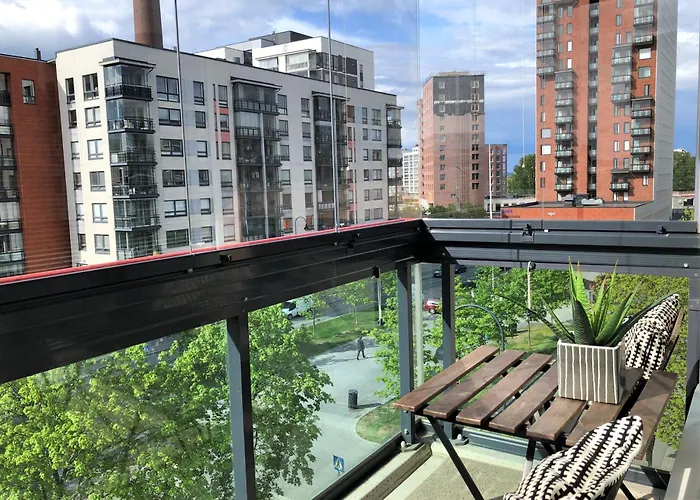 Kotimaailma - Saunallinen & Parvekkeellinen Kaksio - Tampellan Esplanadi Τάμπερε